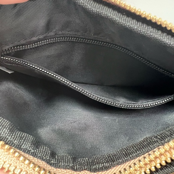 Cute Convertible Crossbody Bag - Picture 8 of 9